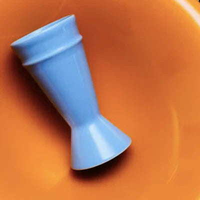 Le mazagran, pour une bonne dose de convivialité, M le Monde | Mars 2025